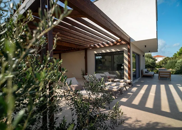 Courtside Luxury Dalmatia Dobropoljana