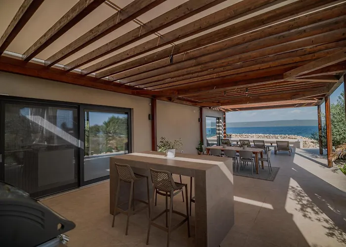 Courtside Luxury Dalmatia Dobropoljana