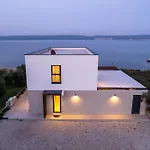 Villa Courtside Luxury Dalmatia Dobropoljana