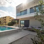 Courtside Luxury Dalmatia Villa