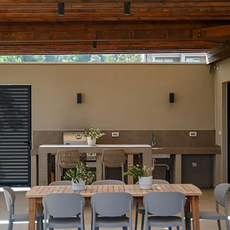 Courtside Luxury Dalmatia Dobropoljana