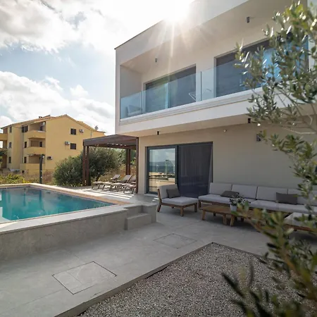 Courtside Luxury Dalmatia Villa