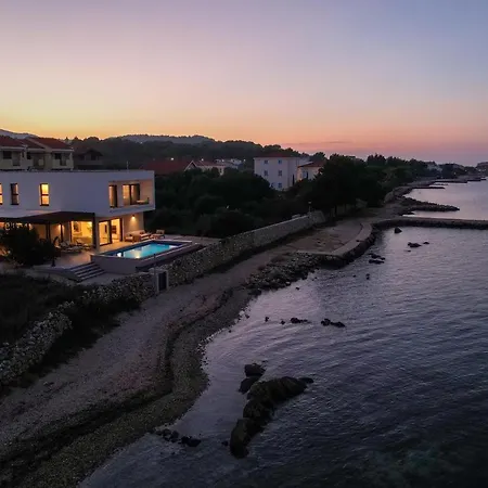Courtside Luxury Dalmatia Dobropoljana
