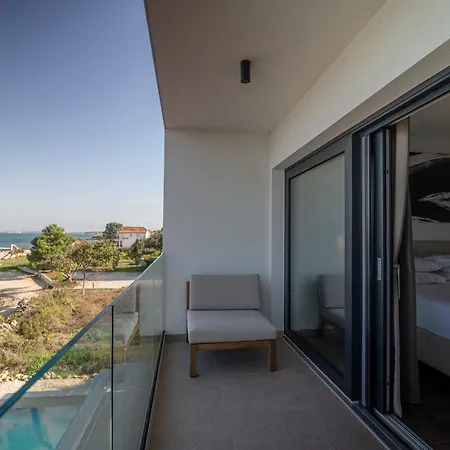 Courtside Luxury Dalmatia Dobropoljana