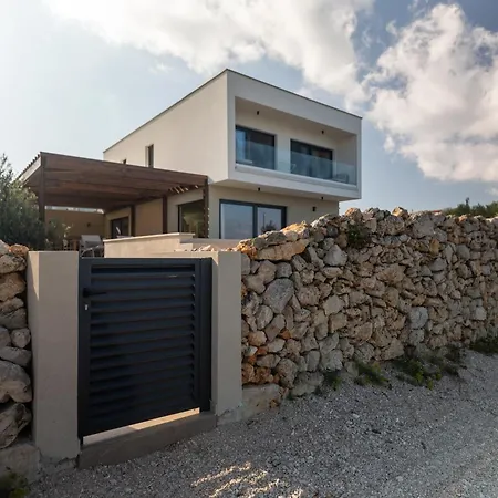 Courtside Luxury Dalmatia Villa