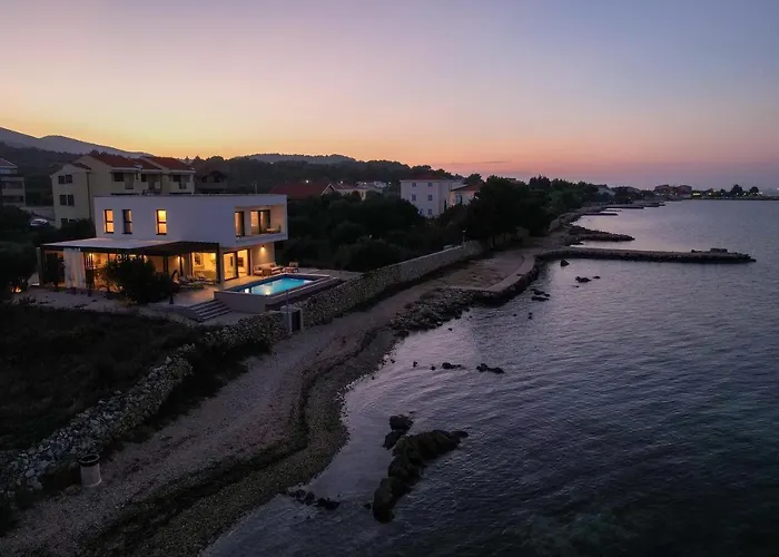 Courtside Luxury Dalmatia Dobropoljana