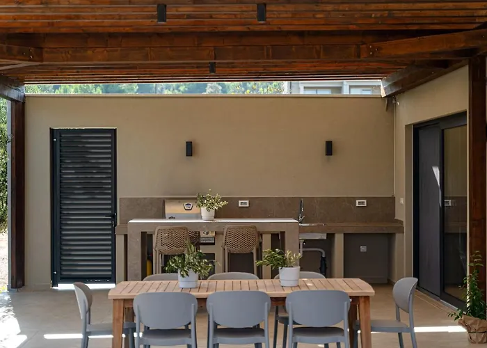 Courtside Luxury Dalmatia Dobropoljana