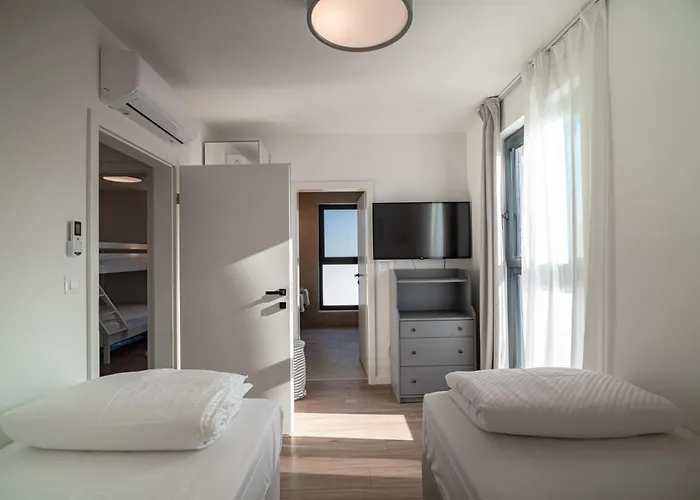 Courtside Luxury Dalmatia Dobropoljana