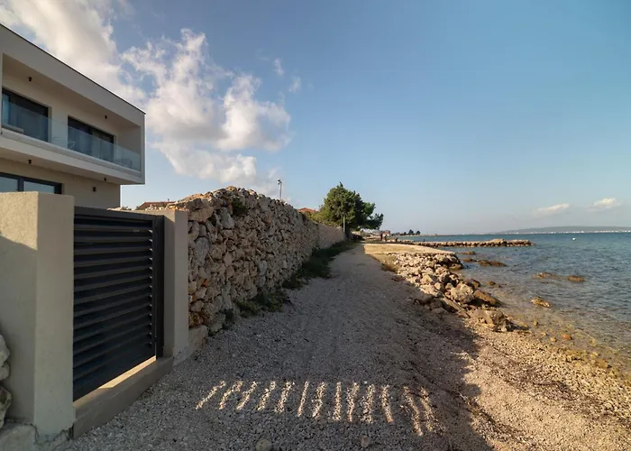 Courtside Luxury Dalmatia Villa *
